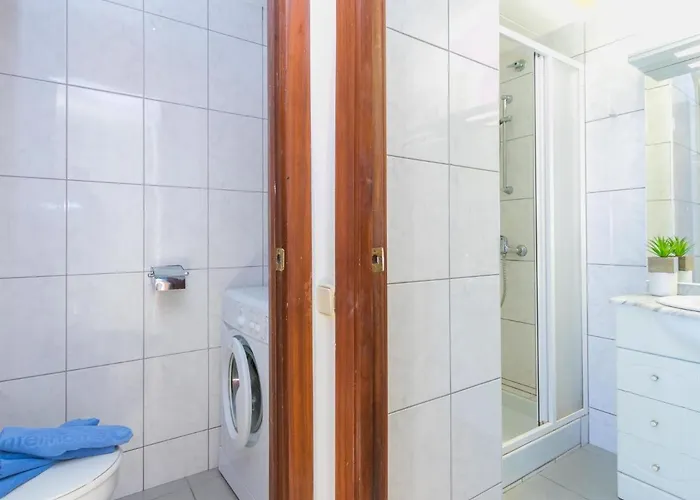 Center-16 By Interhome *