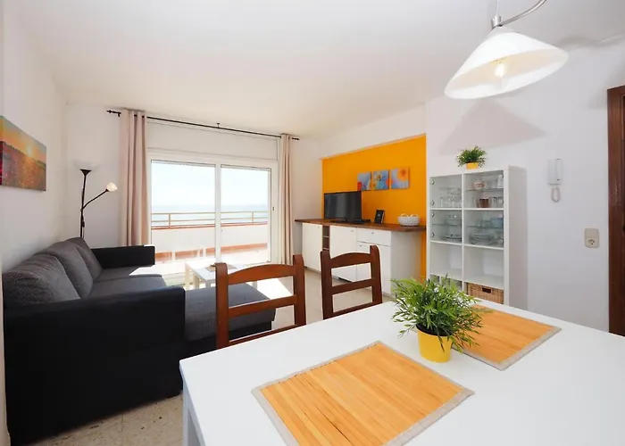 Center-16 By Interhome רוזס